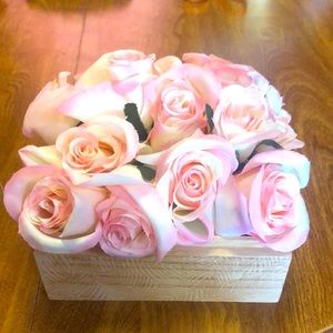 Pretty Faux Rose 🌹 Centerpiece
